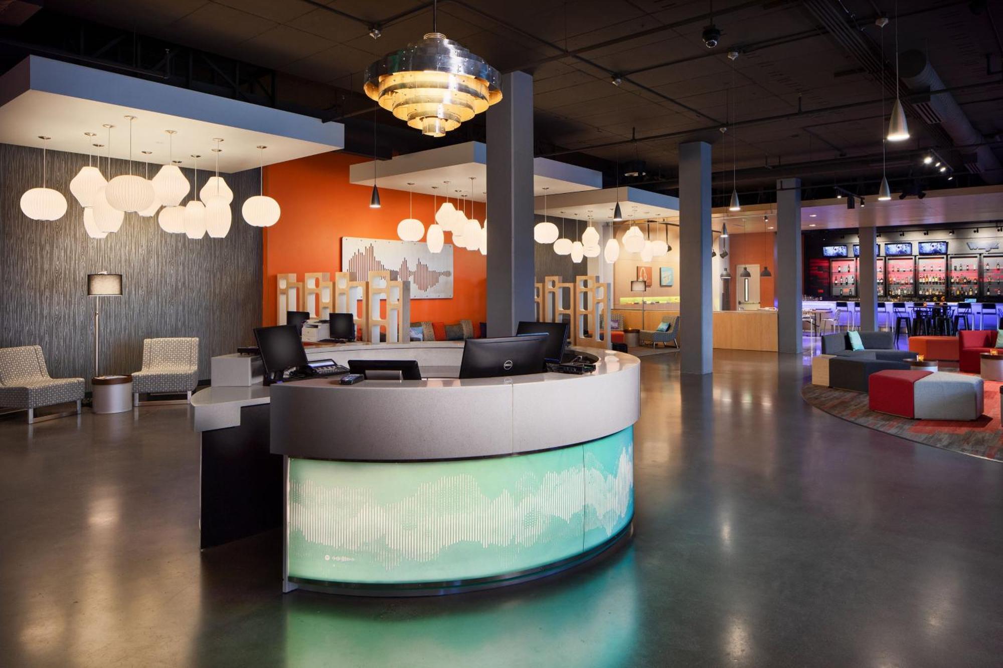 Отель Aloft Seattle Sea-Tac Airport Ситак Экстерьер фото